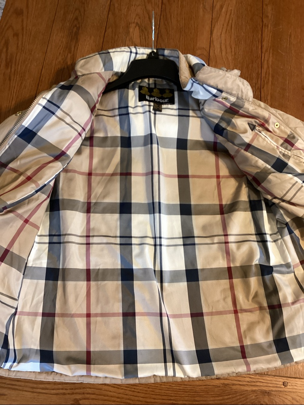 Barbour women’s beige Millfire diamond pattern quilted jacket. Women’s size 14 - Picture 10 of 15